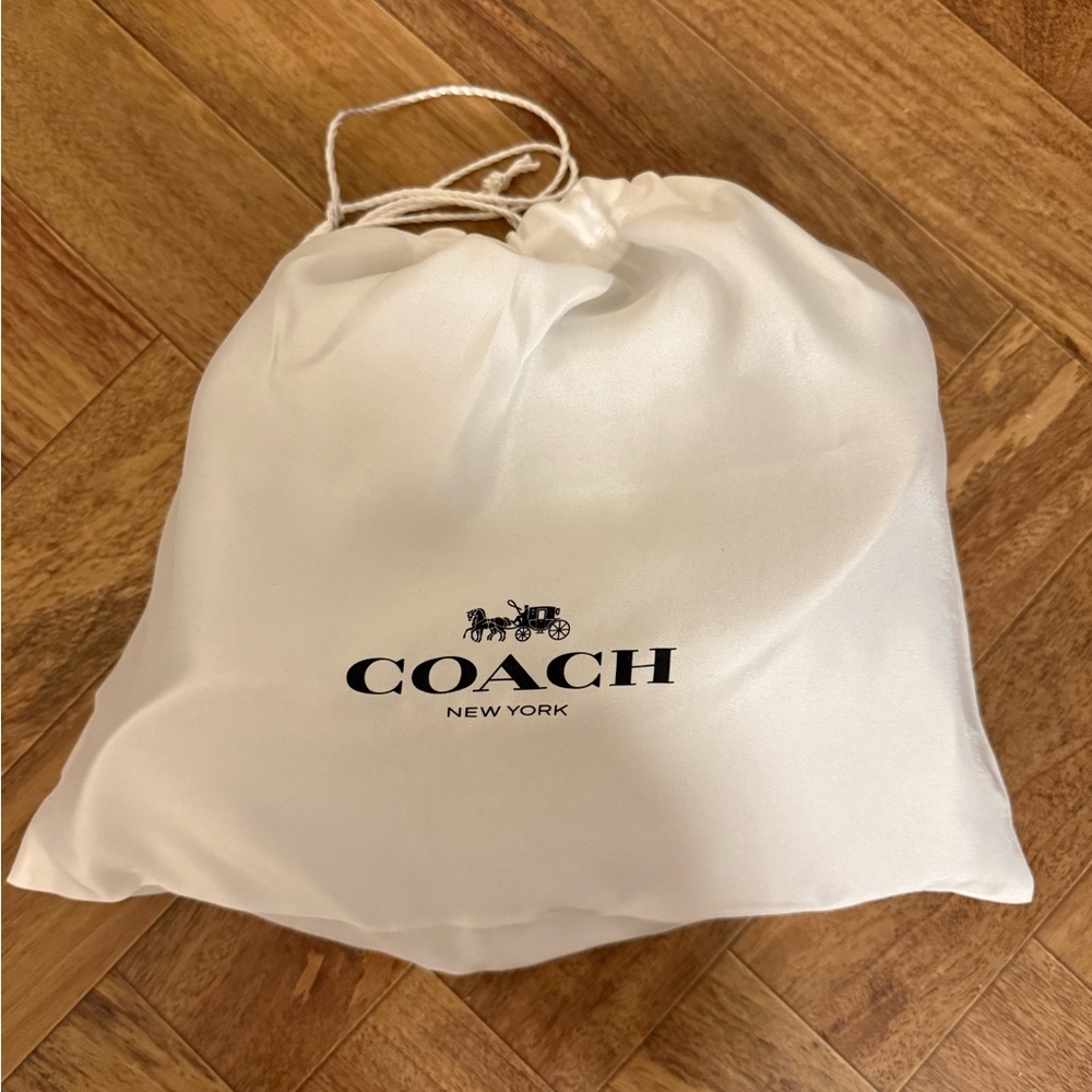 Jelly Tabby Shoulder Bag - Picture 5 of 15